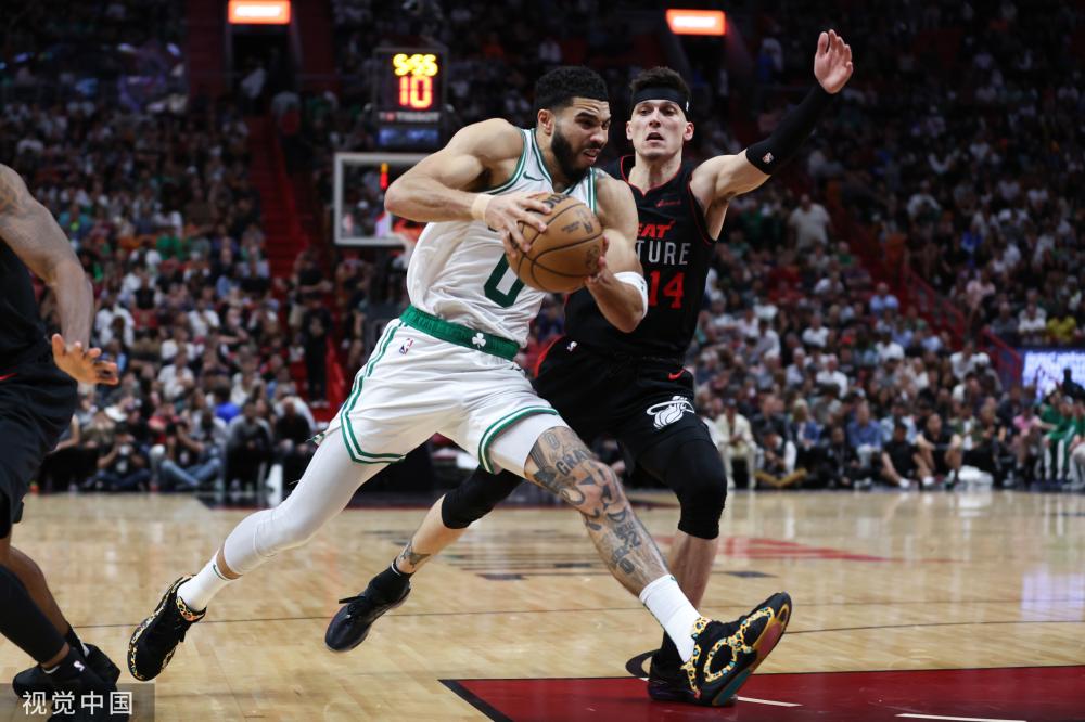 是在赛道上 是在赛道上